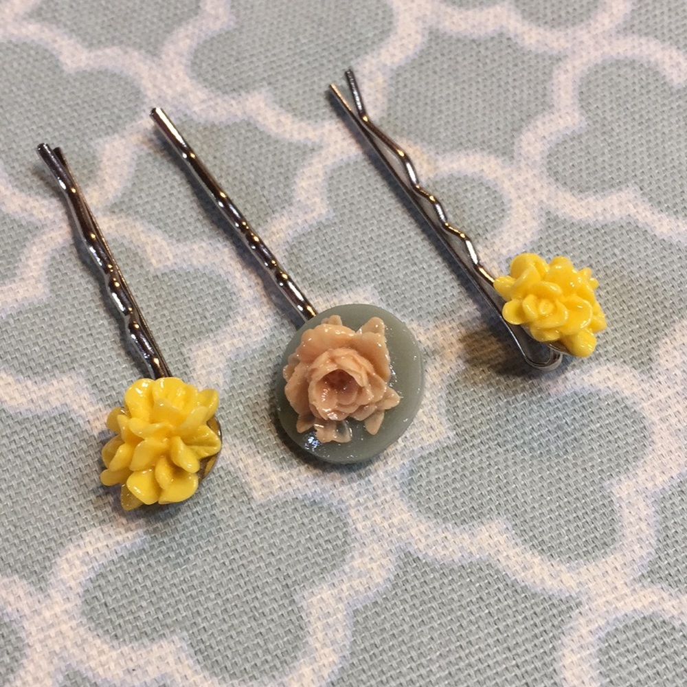 Floral Hair Pins Set Of 3
